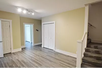 73 E Columbus Street, Mount Sterling, OH 43143 - Photo 9