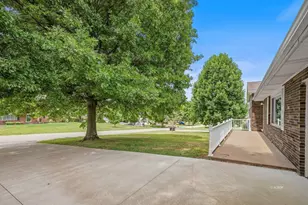 76 Debbie Dr, Gallipolis, OH 45631 - Photo 7