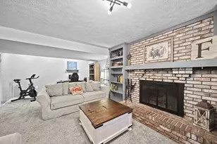 6488 Woodthrush Dr, Westerville, OH 43081 - Photo 5