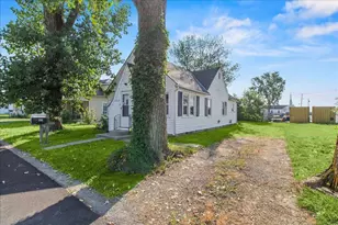 112 Warren Ave, Russells Point, OH 43348 - Photo 3