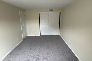 1599 McNaughten Rd, Columbus, OH 43232 - Photo 9