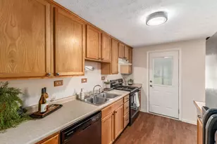 3358 Fontaine Rd, Columbus, OH 43232 - Photo 9