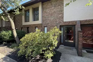 3127 Arlingtowne Ln, Columbus, OH 43221 - Photo 3