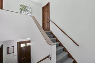 802 Kenwick Rd, Columbus, OH 43209 - Photo 5