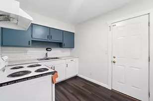 2478 Pontiac St, Columbus, OH 43211 - Photo 9