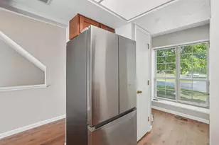 1279 Ln On The, Columbus, OH 43235 - Photo 9