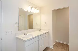 337 Honeysuckle St, South Bloomfield, OH 43103 - Photo 15