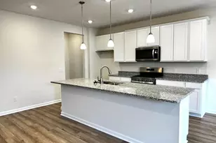 337 Honeysuckle St, South Bloomfield, OH 43103 - Photo 3