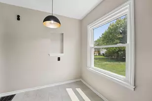 375 E Royal Forest Blvd, Columbus, OH 43214 - Photo 11