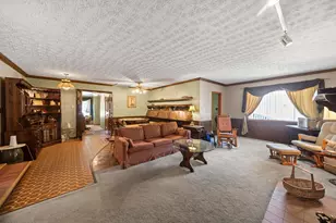 1879 Dunbar Dr, Columbus, OH 43224 - Photo 3