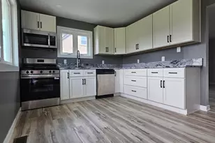 524 N Spring St, Logan, OH 43138 - Photo 17
