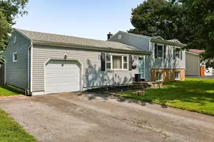 866 Hunt Valley Dr, Reynoldsburg, OH 43068 - Photo 1