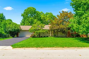 3981 Chelton Pl, Upper Arlington, OH 43220 - Photo 3