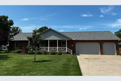 645 Lakeshore Drive W, Hebron, OH 43025 - Photo 1