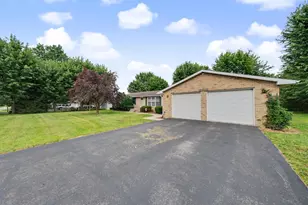 1383 Michigan Dr, Bucyrus, OH 44820 - Photo 29