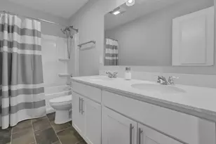 4254 Holstein Dr, Columbus, OH 43207 - Photo 25