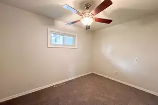 2221 Myrtle Ave, Columbus, OH 43211 - Photo 17