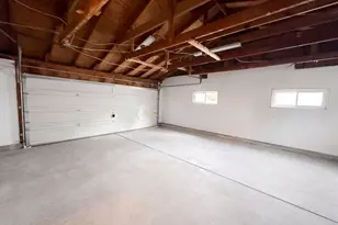 2221 Myrtle Ave, Columbus, OH 43211 - Photo 23
