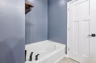11901 Dunham Rd, Mount Vernon, OH 43050 - Photo 19