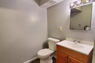 2390 Carlford St, Columbus, OH 43232 - Photo 11