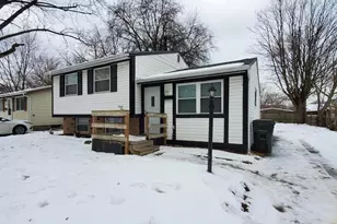 2390 Carlford St, Columbus, OH 43232 - Photo 1