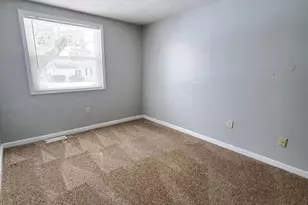 2390 Carlford St, Columbus, OH 43232 - Photo 23