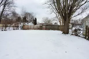 2390 Carlford St, Columbus, OH 43232 - Photo 3