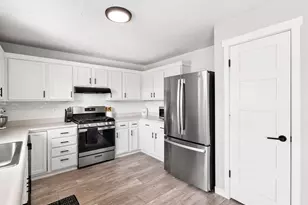 874 Lynnhaven Ct, Columbus, OH 43228 - Photo 13