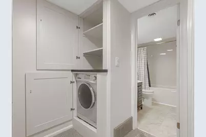 952 Chatham Lane #D, Columbus, OH 43221 - Photo 15