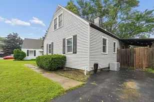 348 Yarmouth Ln, Columbus, OH 43228 - Photo 5