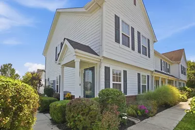 662 Lakeview Drive S #27, Grove City, OH 43123 - Photo 1