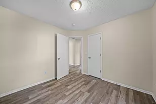 1439 Pinehurst Ct, Columbus, OH 43223 - Photo 17