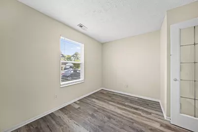 1439 Pinehurst Court, Columbus, OH 43223 - Photo 13
