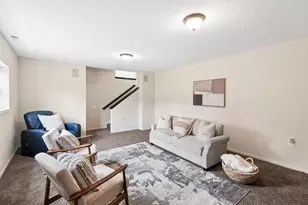 321 Amber Light Cir, Delaware, OH 43015 - Photo 25