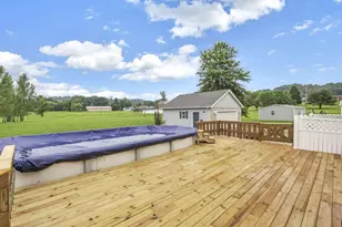 10535 S Poplar Dr, Glouster, OH 45732 - Photo 9