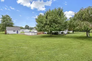 10535 S Poplar Dr, Glouster, OH 45732 - Photo 13