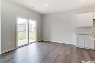 1175 Stratford Wy, London, OH 43140 - Photo 7