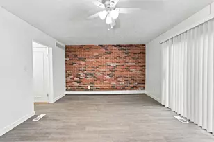 126 Tarryton Ct E, Columbus, OH 43228 - Photo 5