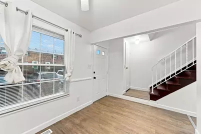 126 Tarryton Court E #4D, Columbus, OH 43228 - Photo 9