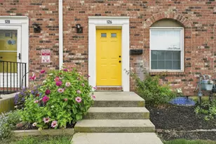 126 Tarryton Ct E, Columbus, OH 43228 - Photo 1