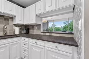 1000 Urlin Ave, Columbus, OH 43212 - Photo 13