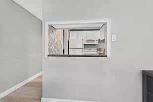 1000 Urlin Ave, Columbus, OH 43212 - Photo 11