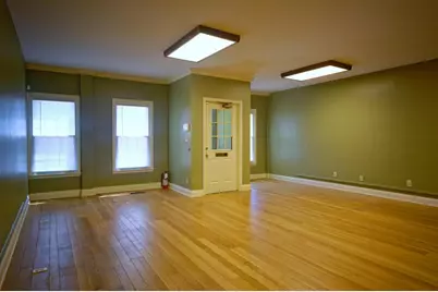 147 W Water, Chillicothe, OH 45601 - Photo 3