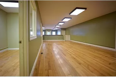 147 W Water, Chillicothe, OH 45601 - Photo 7