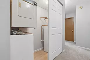 3941 Karl Rd, Columbus, OH 43224 - Photo 21