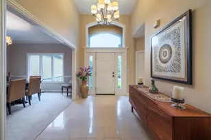 3925 Tarrington Ln, Upper Arlington, OH 43220 - Photo 3