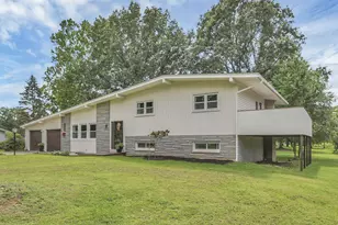 2185 Sunnyhill Dr NE, Lancaster, OH 43130 - Photo 5