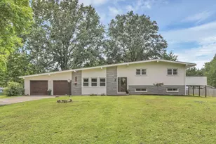2185 Sunnyhill Dr NE, Lancaster, OH 43130 - Photo 1