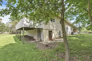 2185 Sunnyhill Dr NE, Lancaster, OH 43130 - Photo 9