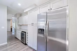 293 W Park Ave, Columbus, OH 43223 - Photo 15